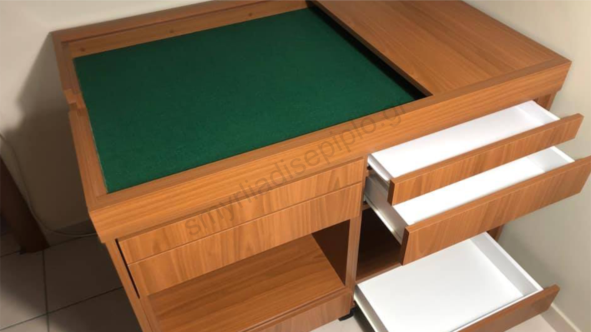 τροχηλατο τραπεζι παιχνιδιου 001